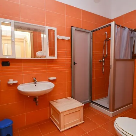 Europa ベッド・アンド・ブレックファスト 3*